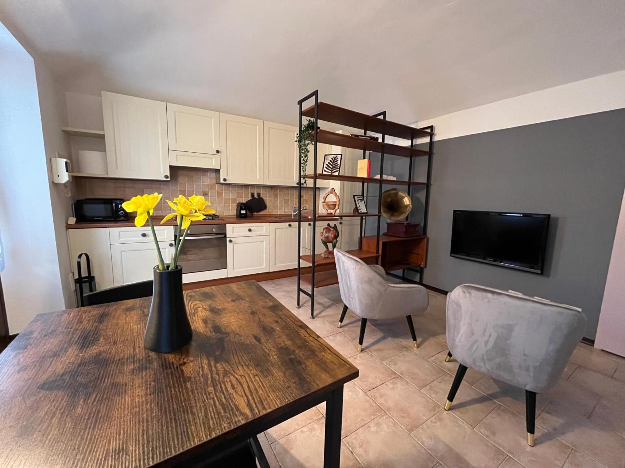 L'Appartamento Di Ringhiera Biella Extérieur photo